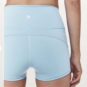 Lululemon In Movement Everlux Short 2.5"